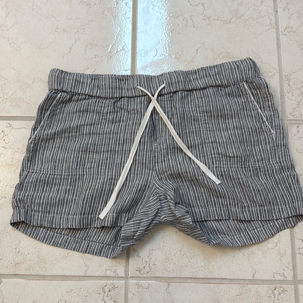 Caslon Women’s Linen Shorts Size Large